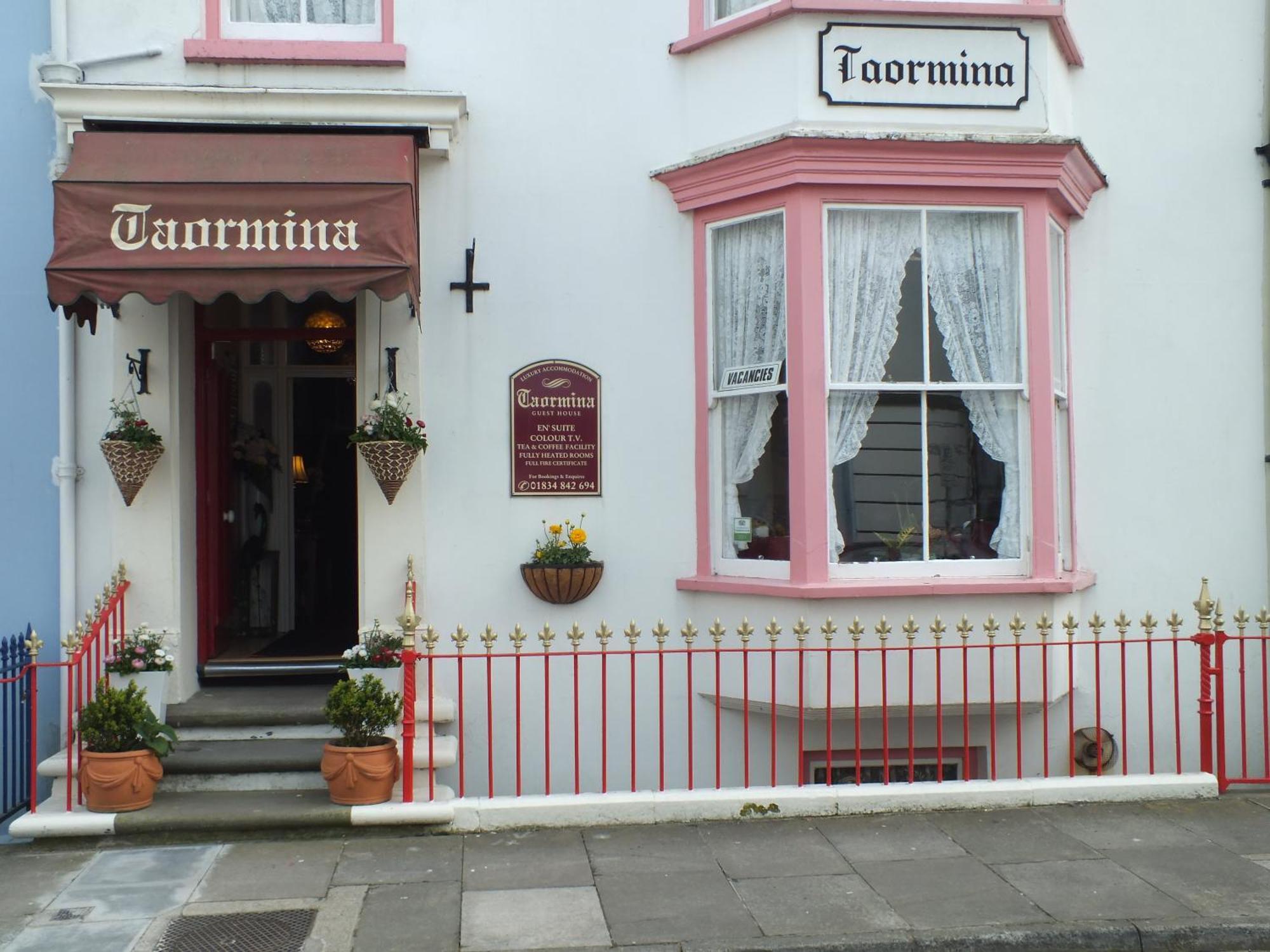 Taormina Guest House Tenby Exterior foto